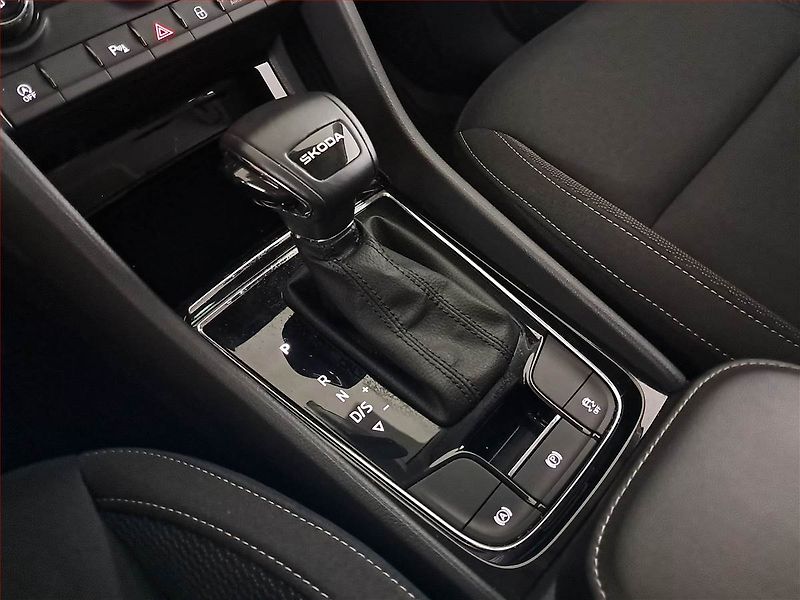 Škoda Karoq (2024) Fresh 1.5 TSI - fotka 13 z 32