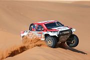 Účastníci Rallye Dakar zdolávají obrovské duny