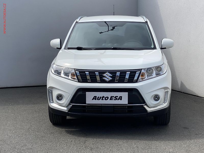 Suzuki Vitara (2019) 1.0 BoosterJet, Comfort - fotka 2 z 18