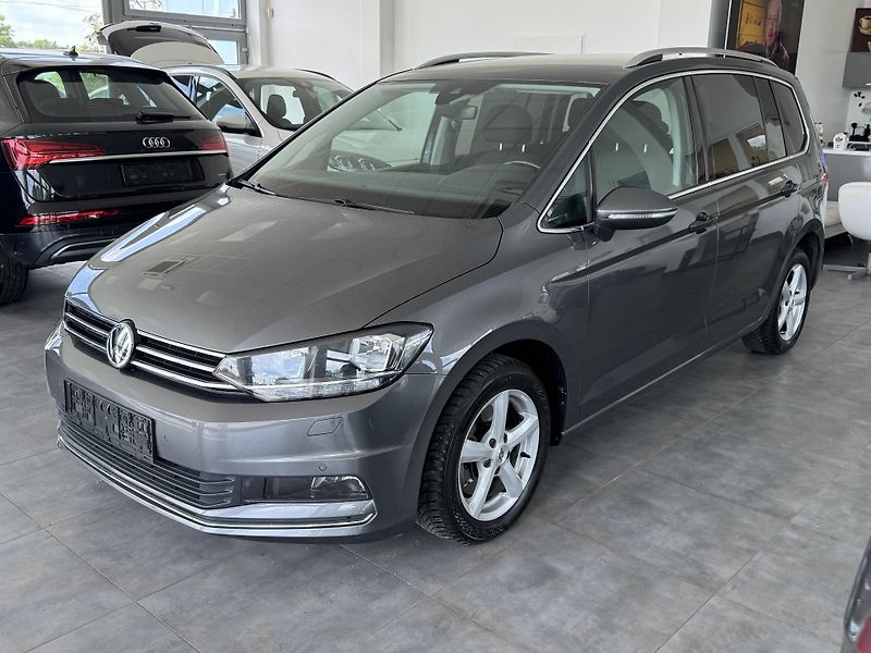 Volkswagen Touran (2020) 1,5TSi DSG 7.MÍST NAVIGACE ACC - fotka 3 z 31