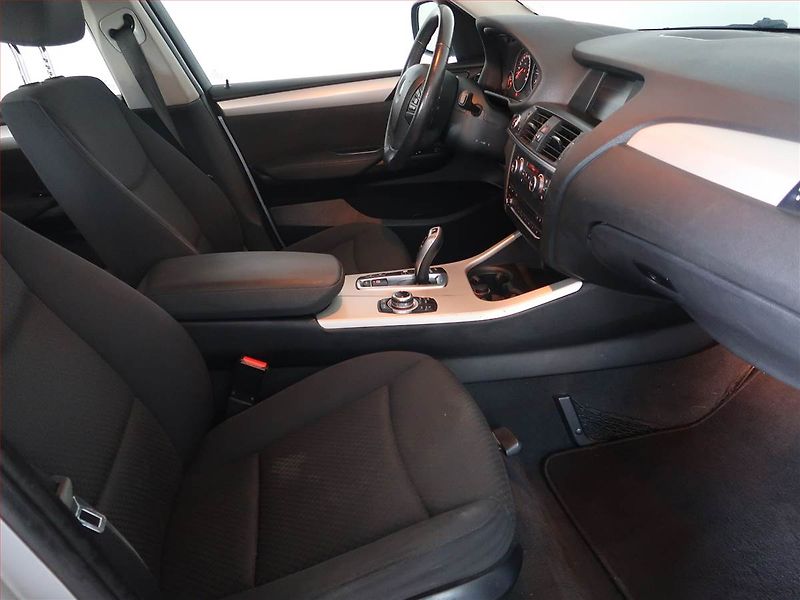 BMW X3 (2013) xDrive20d, 4X4, Automat - fotka 8 z 15