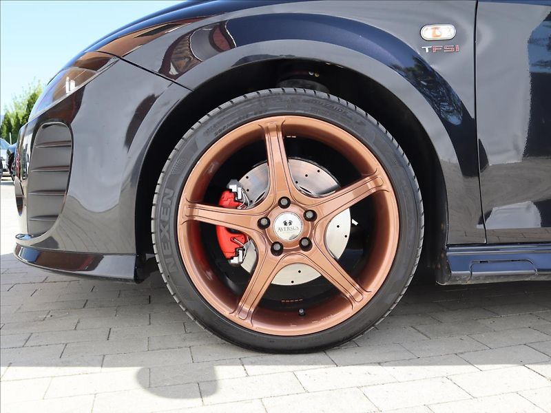 Seat Leon 2,0 TFSi (BWA) FR line - fotka 19 z 36