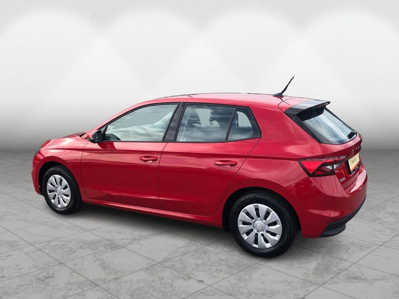 Škoda Fabia 1.0 MPi Selection - fotka 7 z 29