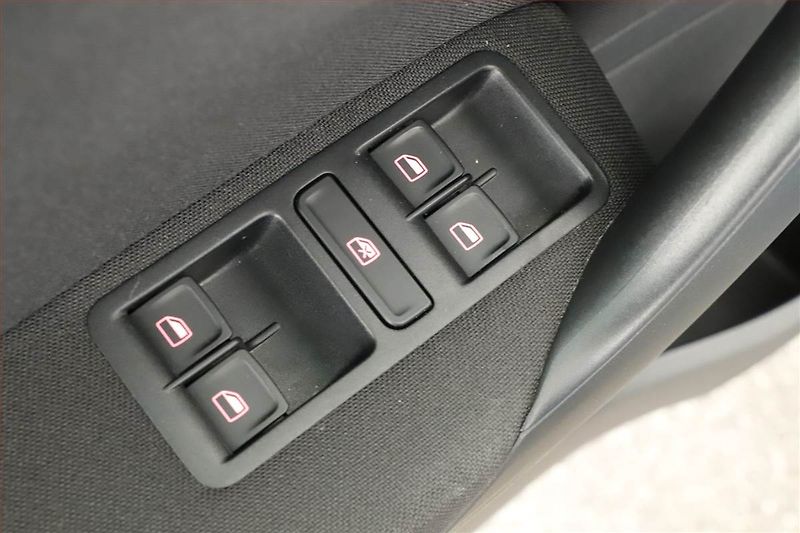 Volkswagen Polo (2017) Maraton Edition 1.2 TSI - fotka 9 z 17