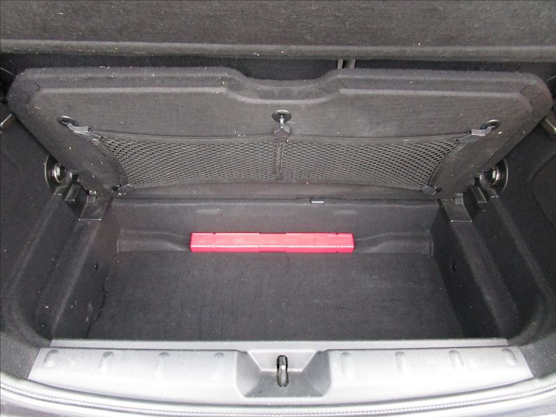 Mini Cooper 1.5D, automat, kůže - fotka 34 z 38