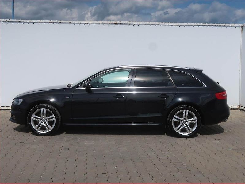 Audi A4 (2015) S-Line 2.0 TDI, Automat - fotka 3 z 16