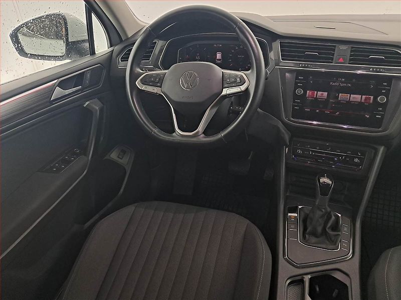 Volkswagen Tiguan Allspace (2023) Life 2.0 TDI - fotka 7 z 19