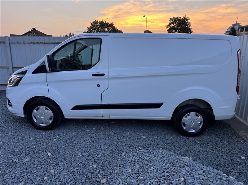 Ford Transit Custom 2,0 TDCi L1H1 DPH 1.maj ČR - fotka 4 z 50