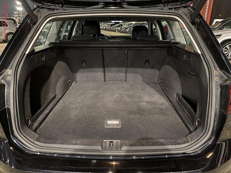 Volkswagen Passat (2020) 1.6 TDi, Business, DSG, LED - fotka 7 z 18
