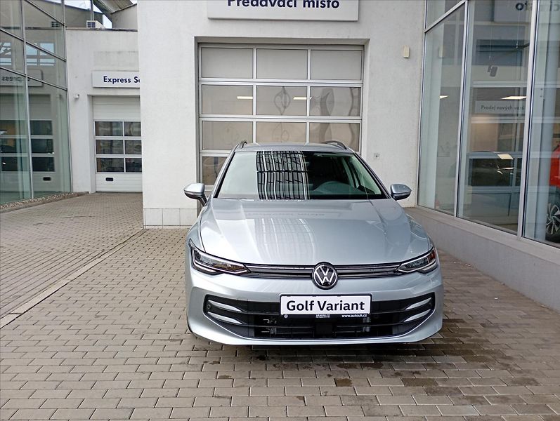 Volkswagen Golf Variant (2026) 1,5 eTSI 7DSG mHEV  People - fotka 2 z 19