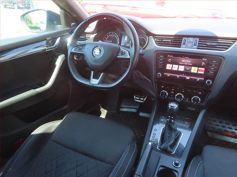 Škoda Octavia (2018) RS 2.0 TDI 4x4 DSG, 4X4 - fotka 7 z 22