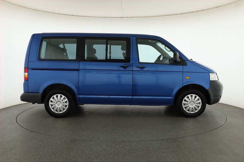 Volkswagen Transporter (2003) 2.5 TDI, Bus, 7Míst, 1Maj - fotka 6 z 13