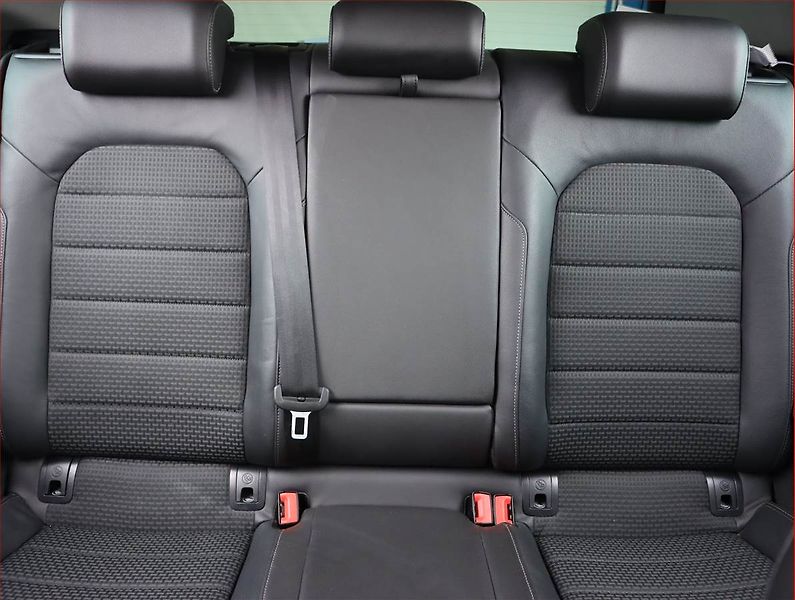 Volkswagen Golf (2016) 1.2 TSI, Automat, Serv.kniha - fotka 10 z 21