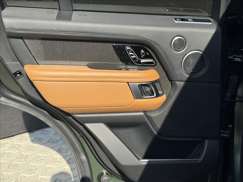 Land Rover Range Rover 5,0 P565 SV Autobiography ČR - fotka 34 z 44