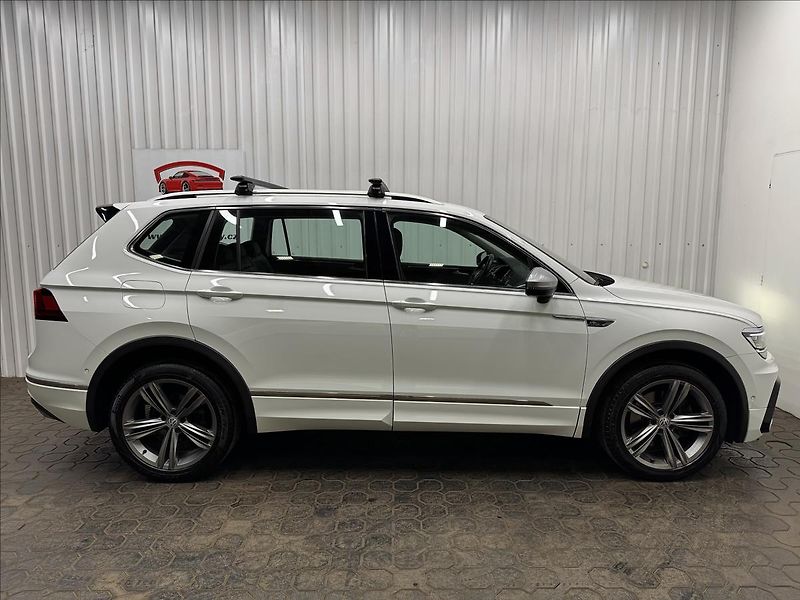 Volkswagen Tiguan Allspace R-LINE 140kW 4M HUD DCC LED - fotka 10 z 52