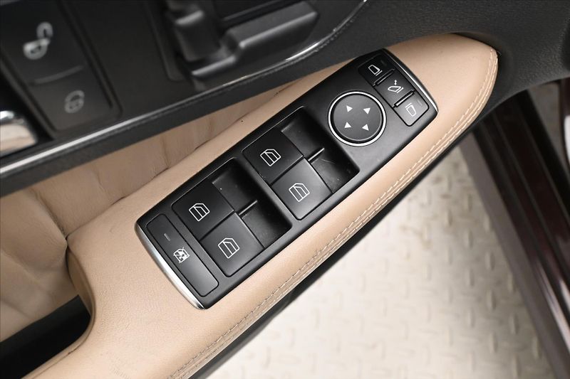 Mercedes-Benz Třídy E 3,0 350 CDi 195 kW Plný servis - fotka 25 z 31