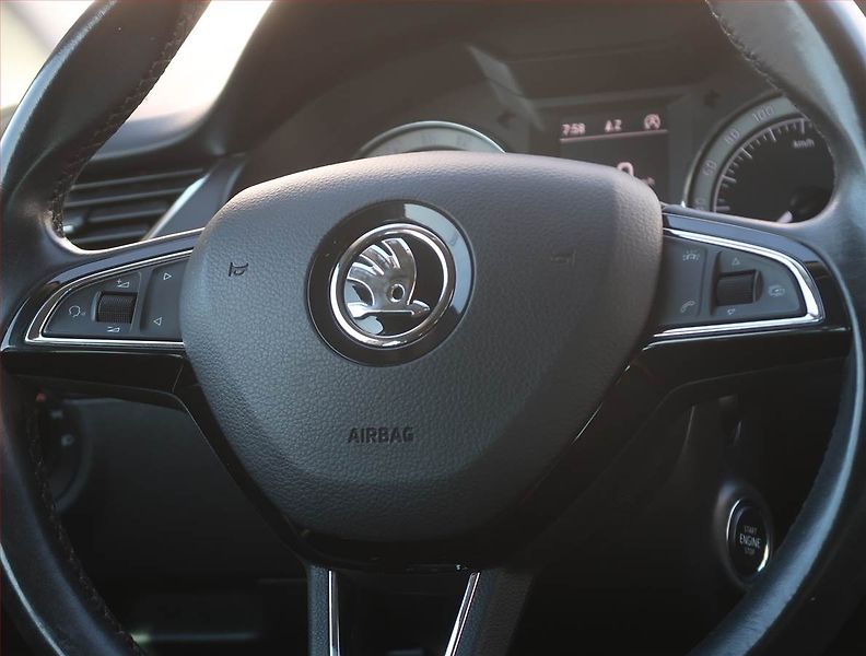 Škoda Octavia (2017) Style 1.6 TDI, Serv.kniha - fotka 22 z 22