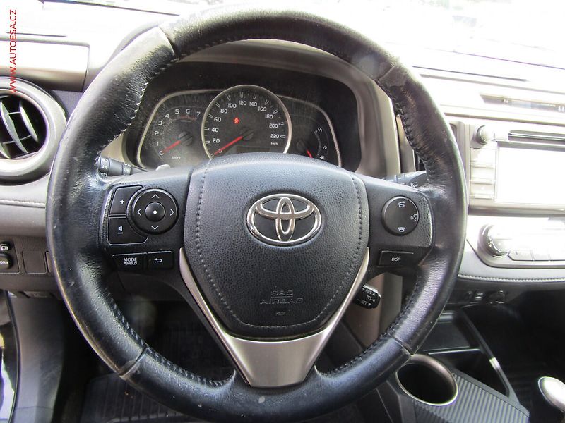 Toyota RAV4 (2014) 2.2D 4x4, ČR, servis.kniha - fotka 13 z 17