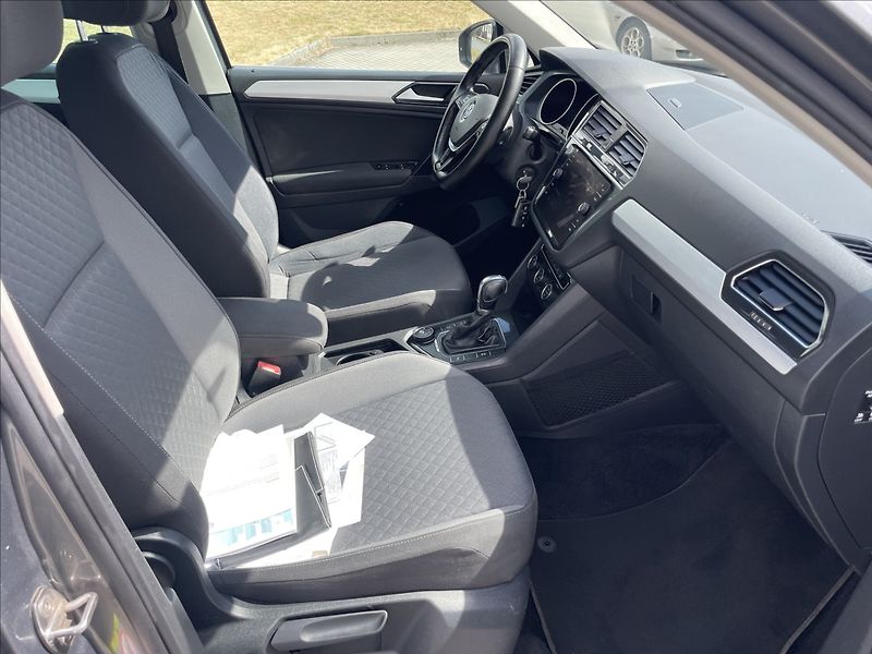 Volkswagen Tiguan 2,0 TDi 110kw DSG 4-matic bez - fotka 13 z 43