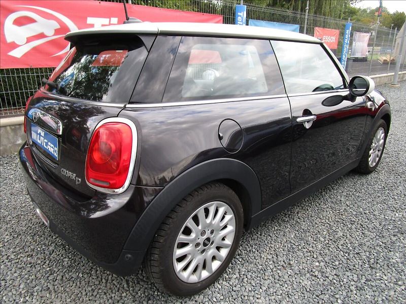 Mini Cooper 1.5D, automat, kůže - fotka 4 z 38