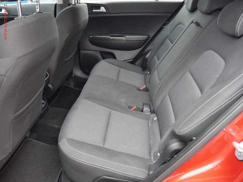 Kia Sportage (2018) 1.6T-GDI, 2.maj,ČR, navi - fotka 10 z 25