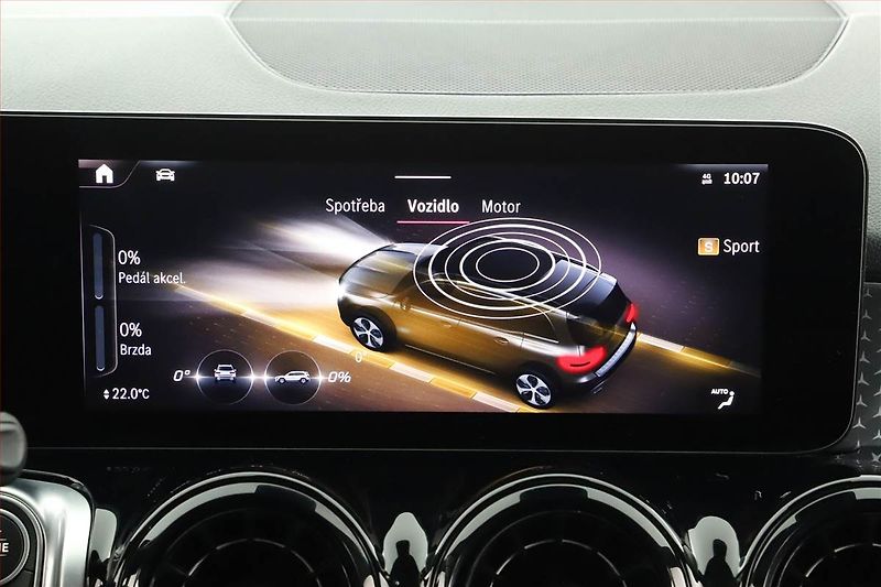 Mercedes-Benz GLB (2024) 200 d 4MATIC - fotka 17 z 20