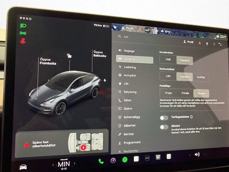 Tesla Model Y Long Range AWD - fotka 22 z 30