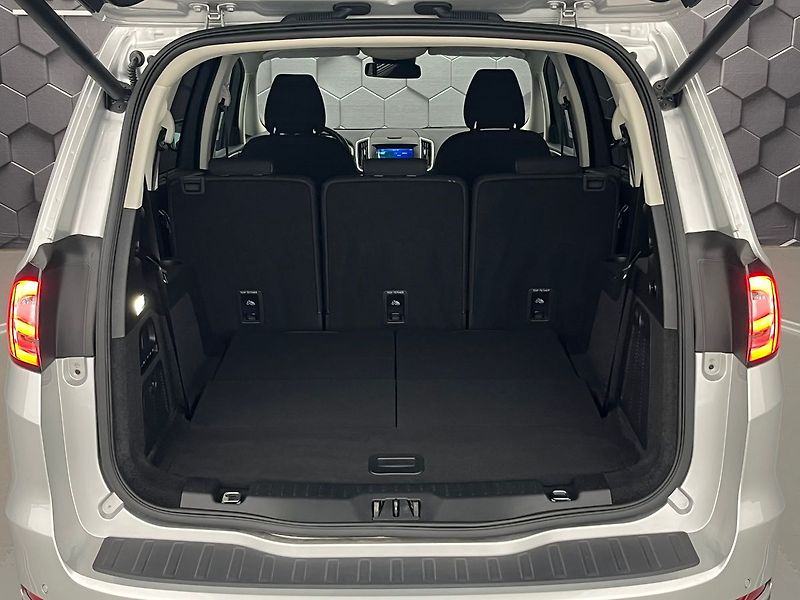 Ford Galaxy 2.5 HEV TITANIUM 7 míst - fotka 31 z 70