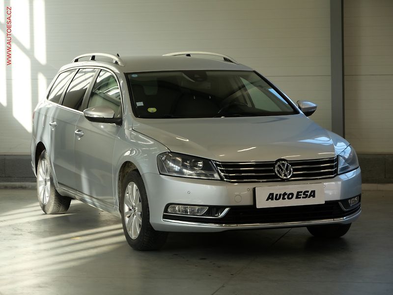 Volkswagen Passat (2012) 2.0 TDi, Comfortline, DSG, TZ - fotografie inzerátu
