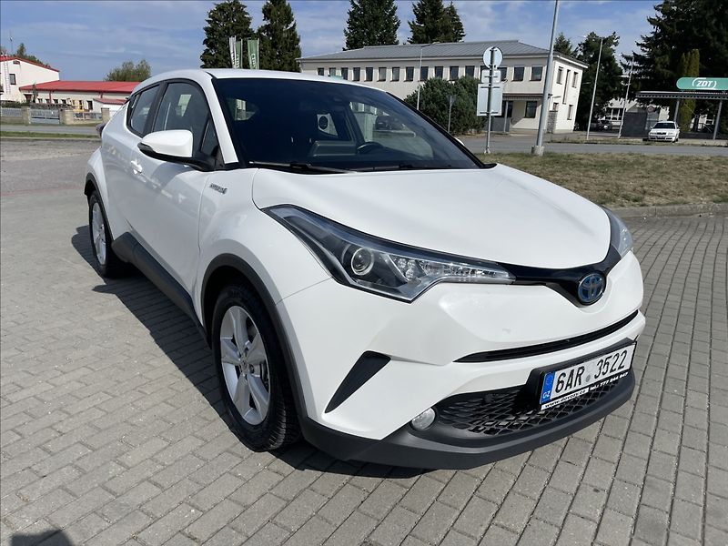 Toyota C-HR 1,8 i 72kw Hybrid e-CVT CZauto - fotka 6 z 32
