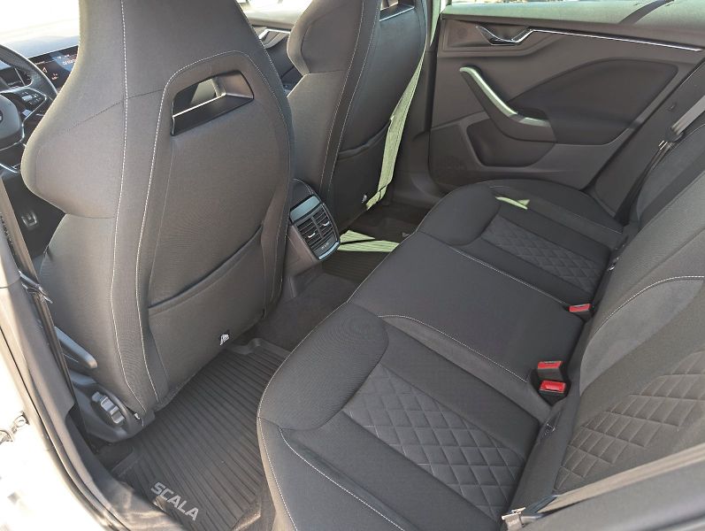 Škoda Scala (2021) 1,5 TSI / 110 kW DSG Style Ext - fotka 8 z 30