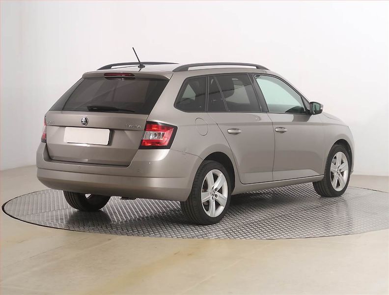 Škoda Fabia (2017) 1.0 TSI, Tempomat - fotka 5 z 18