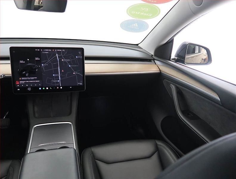 Tesla Model Y (2023) Long Range AWD 79kWh, SoH 91% - fotka 8 z 33