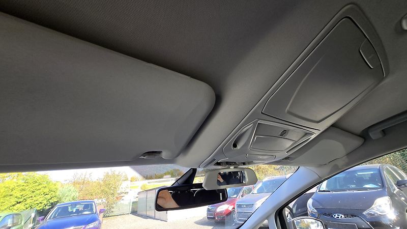 Ford Grand C-MAX 1.6 16V TITANIUM 7MÍSTNÝ  - fotka 35 z 42