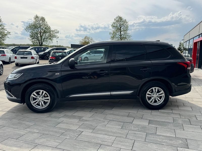 Mitsubishi Outlander (2017) Invite 2.0i MIVEC - fotka 8 z 27
