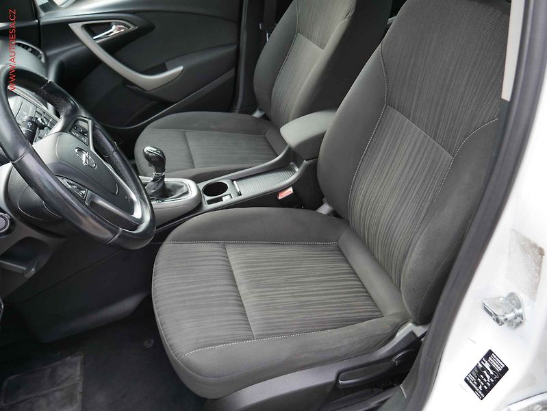 Opel Astra (2011) 1.7 CDTi, 1.maj, AC, temp - fotka 9 z 15