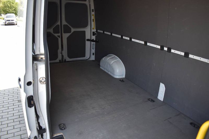 Volkswagen Crafter (2023) 2.0TDI 103kW, LED - fotka 11 z 24