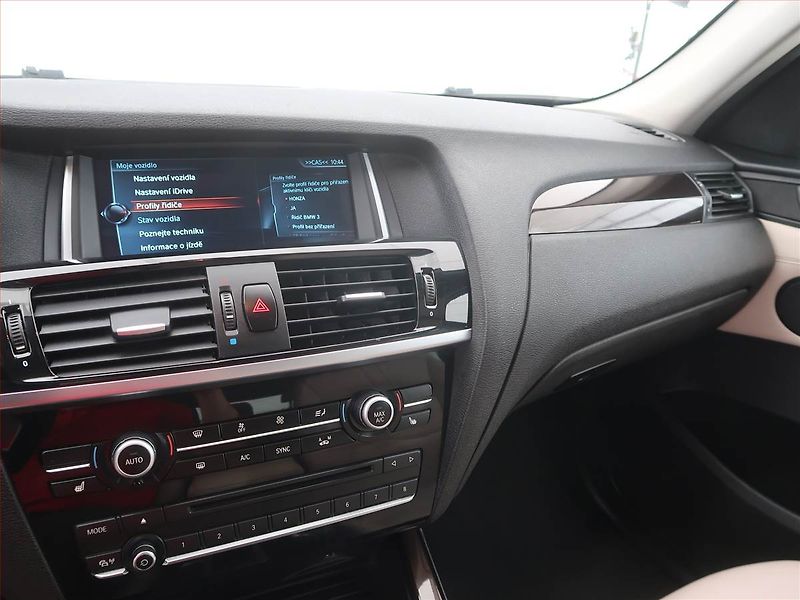 BMW X3 (2017) xDrive30d, 4X4, Automat - fotka 12 z 18