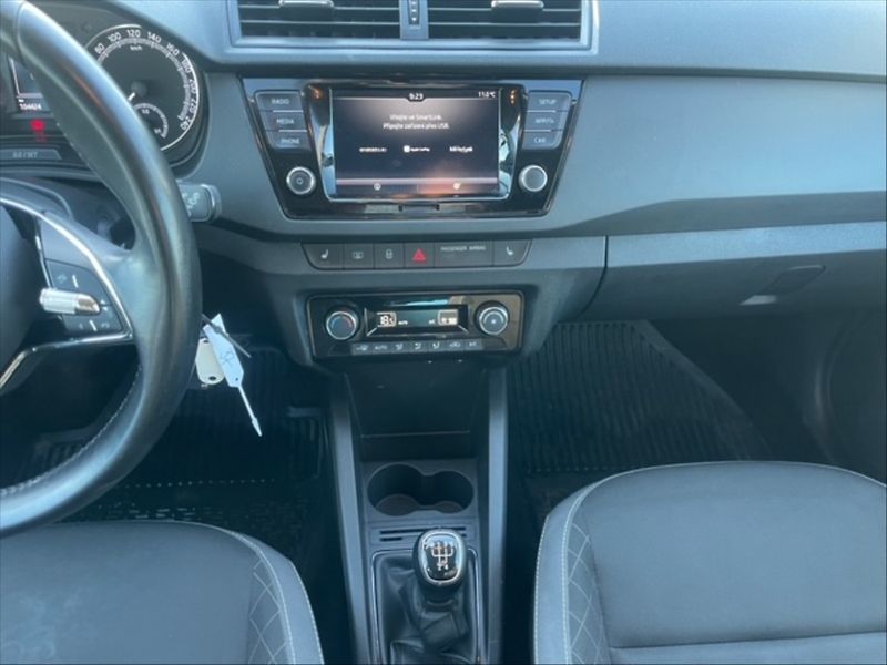 Škoda Fabia 1,0 TSI 70 Ambition - fotka 10 z 11