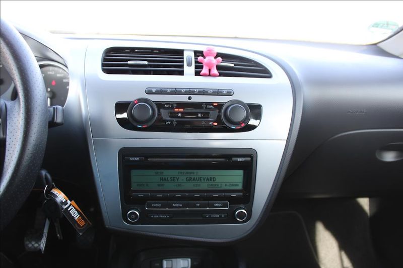 Seat Leon 1,2 TSi  KLIMA, ROZVODY - fotka 18 z 30