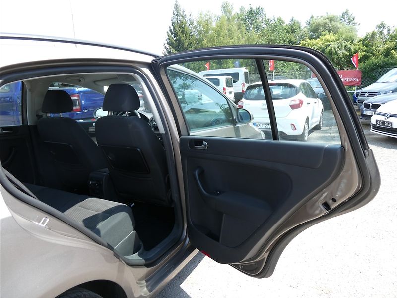 Volkswagen Golf Plus 1,4 TSi 90kW DSG po servise - fotka 19 z 31