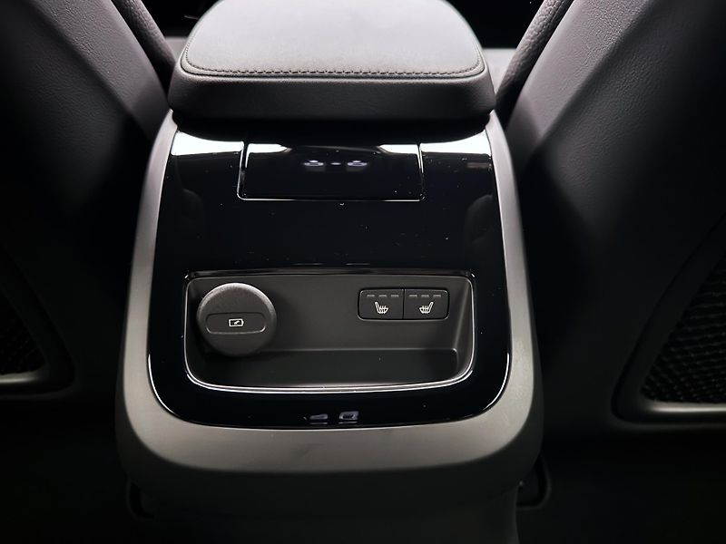 Volvo V60 (2026) T6 AWD Plug-in DARK PLUS - fotka 24 z 25
