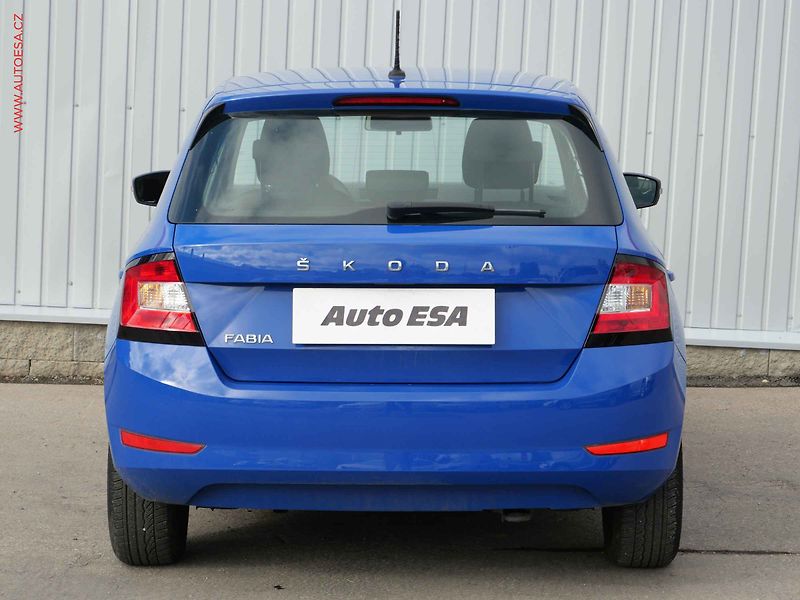 Škoda Fabia (2021) 1.0MPi, 2.maj,ČR, Active, AC - fotka 5 z 16