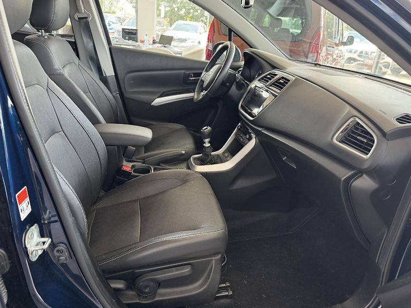 Suzuki SX4 S-Cross (2018) 1,4T 4x4 PizSulai Navigace  - fotka 9 z 17