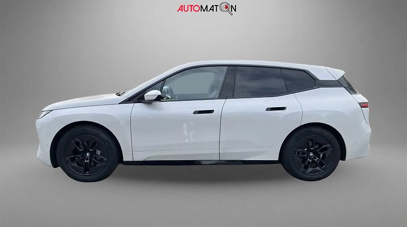 BMW iX xDrive45 Vzduch HuD 360 DA Pro - fotka 3 z 8