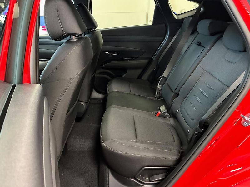 Hyundai Tucson 1,6 T-GDi 110kW GO CZECH + - fotka 17 z 19