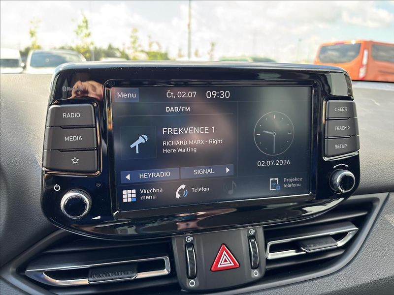 Hyundai i30 1,5 Smart 81kW kombi - fotka 28 z 34