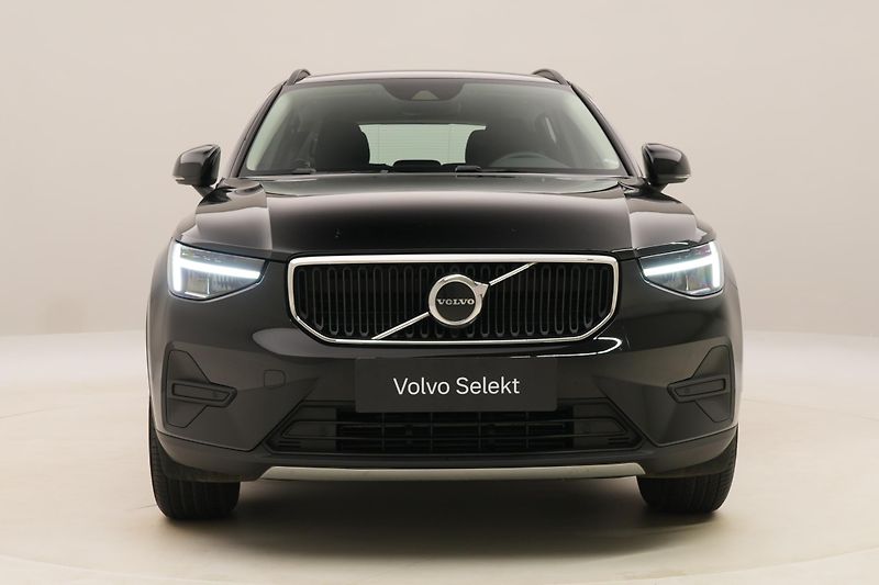 Volvo XC40 T2 ESSENTIAL CZ - fotka 16 z 42