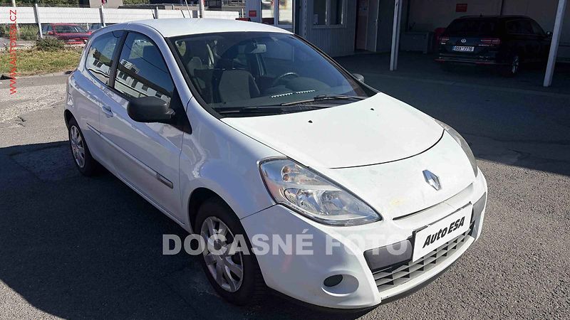 Renault Clio (2012) 1.2i, ČR, STK6/28 - fotka 1 z 3