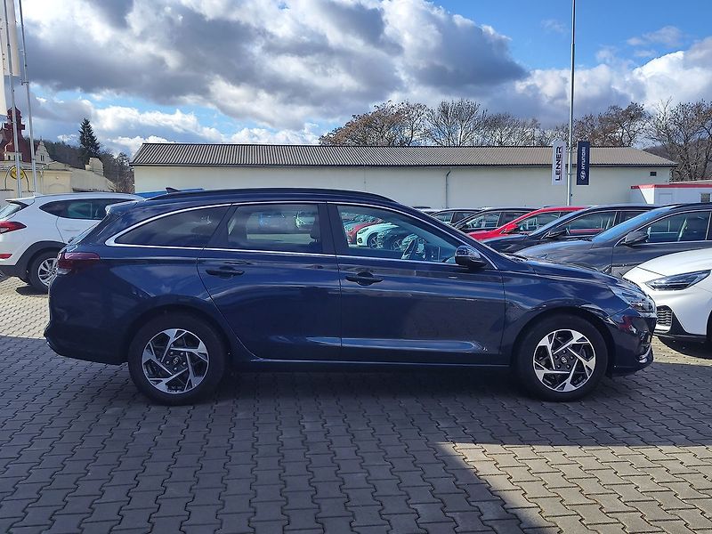 Hyundai i30 1.5 T-GDI/103kW Style DCT - fotka 4 z 31
